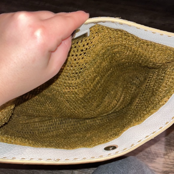 michael kors large clutch - Picture 3 of 4